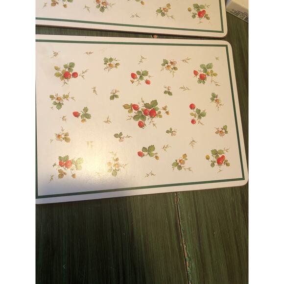 English Life Vintage Cork Backed 12"x9" Placemats Strawberry Patch Qty 4 - Picture 7 of 8
